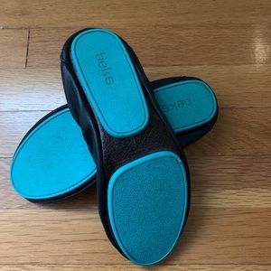 Tieks Size8 black ballet flats